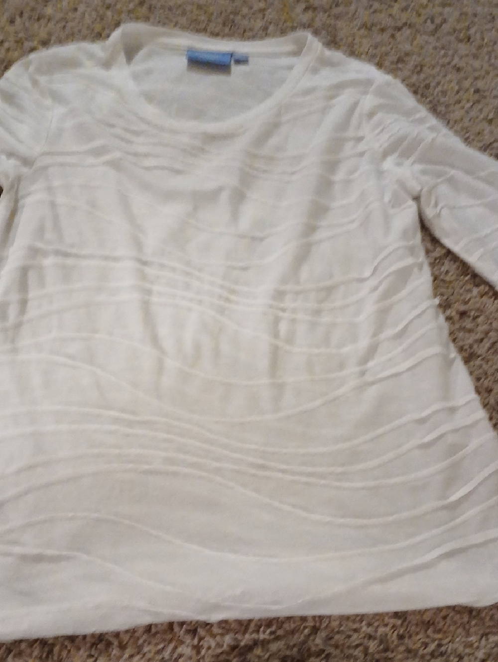 Vera Wang Cream Wave-Textured Long Sleeve Top